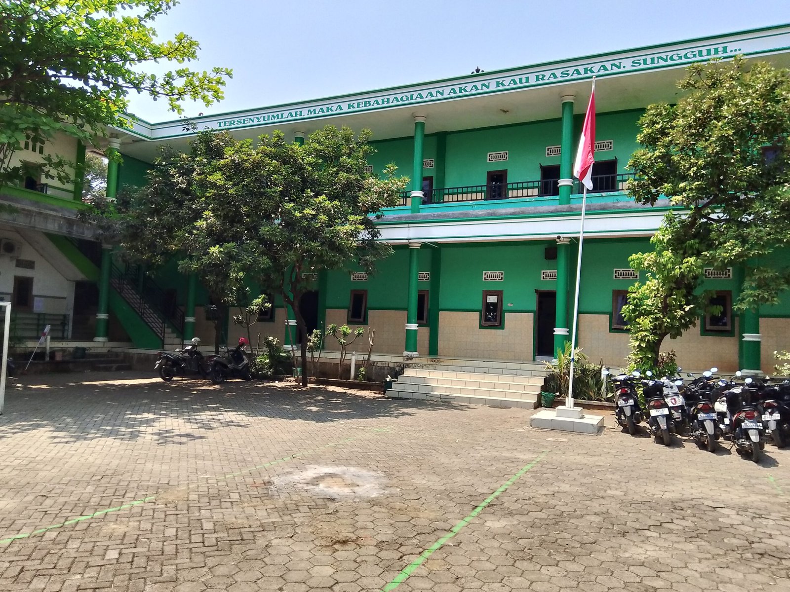 Profil MTs Al Khidmah Pendosawalan: Mengukir Prestasi, Menguatkan Jati Diri Islami