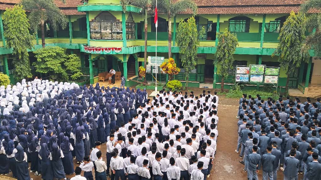 Apel Hari Pahlawan di MTS-MA NU Nahdlatul Fata, Mewarisi Nilai- Nilai Kepahlawan dalam Konteks Kekinian