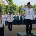 MTs Mathalibul Huda Mlonggo Gelar Upacara Hari Guru Penuh Khidmat, Para Guru Jadi Petugas Upacara