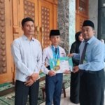 Apresiasi Prestasi dan Evaluasi Semester: MTs Walisongo Gelar Pembagian Rapor Semester Ganjil 2025 dan Pemberian Beasiswa