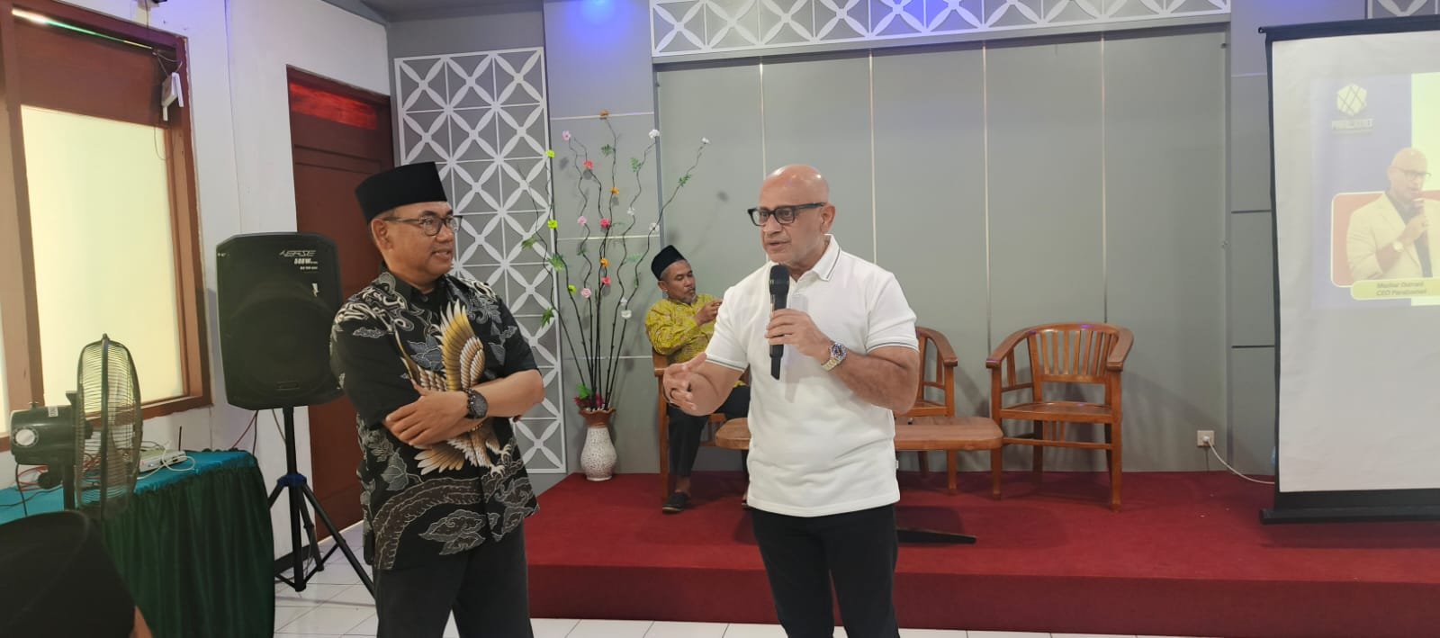 Siswa Madrasah Jepara Terima Beasiswa Teknologi Internasional Senilai 8,5 Juta dari Parallaxnet USA