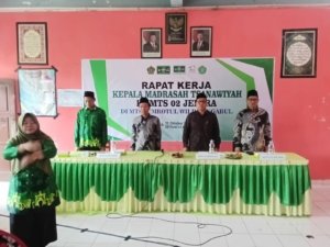Rapat Kerja Bulanan di MTs Zumrotul Wildan Ngabul