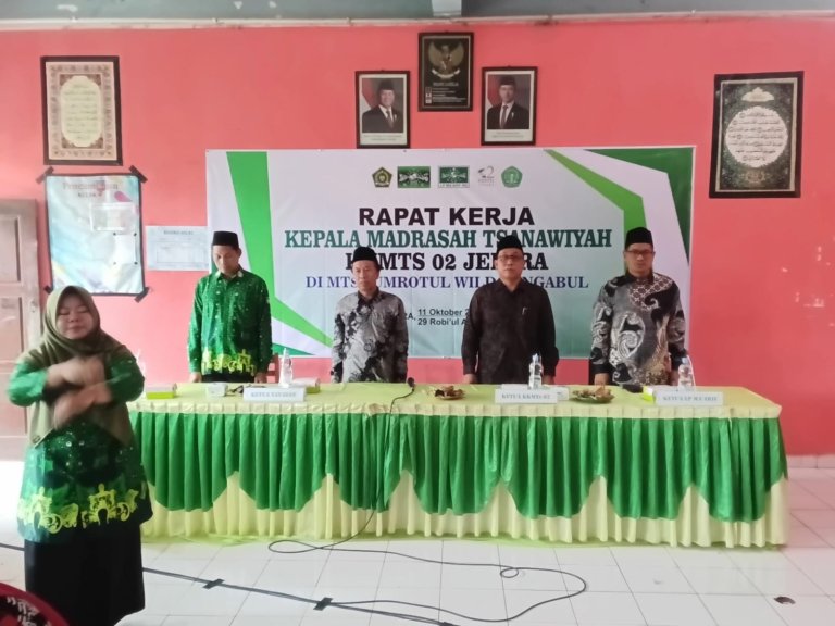 Rapat Kerja Bulanan di MTs Zumrotul Wildan Ngabul